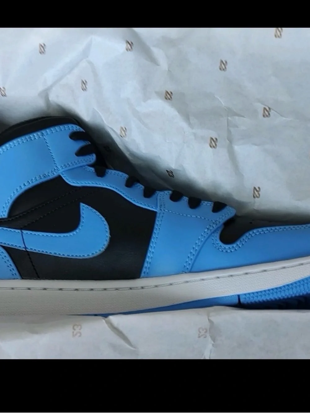 Nike Air Jordan 1 Mid Men’s Shoes size 10.5 NEW